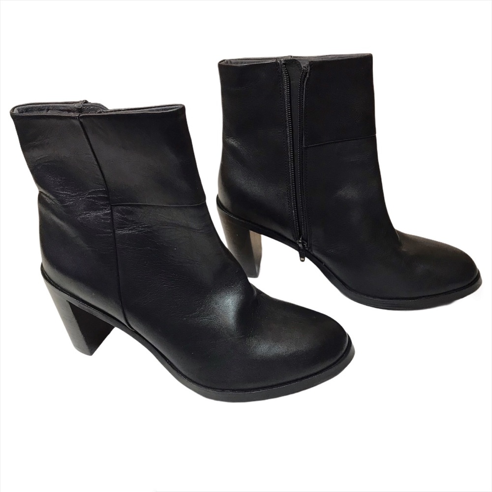 Seychelles black leather booties 3” heels Size 11